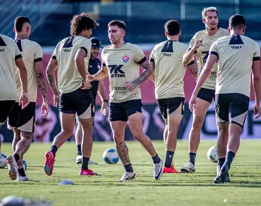 Elenco realizou treino antes de de decisão contra o Náutico