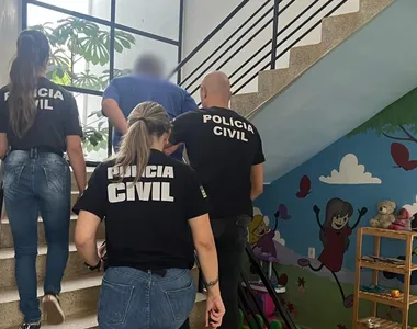 Polícia acusa homem de estupro e importunação sexual contra seis crianças e adolescentes.