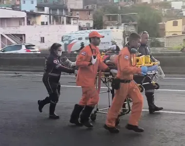 Segundo o CBMBA, a vítima apresentava fratura exposta de tíbia e fíbula, além de suspeita de trauma raquimedular