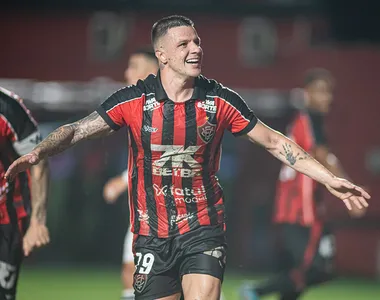 Vitória não vencia de vermelho e preto desde 2018