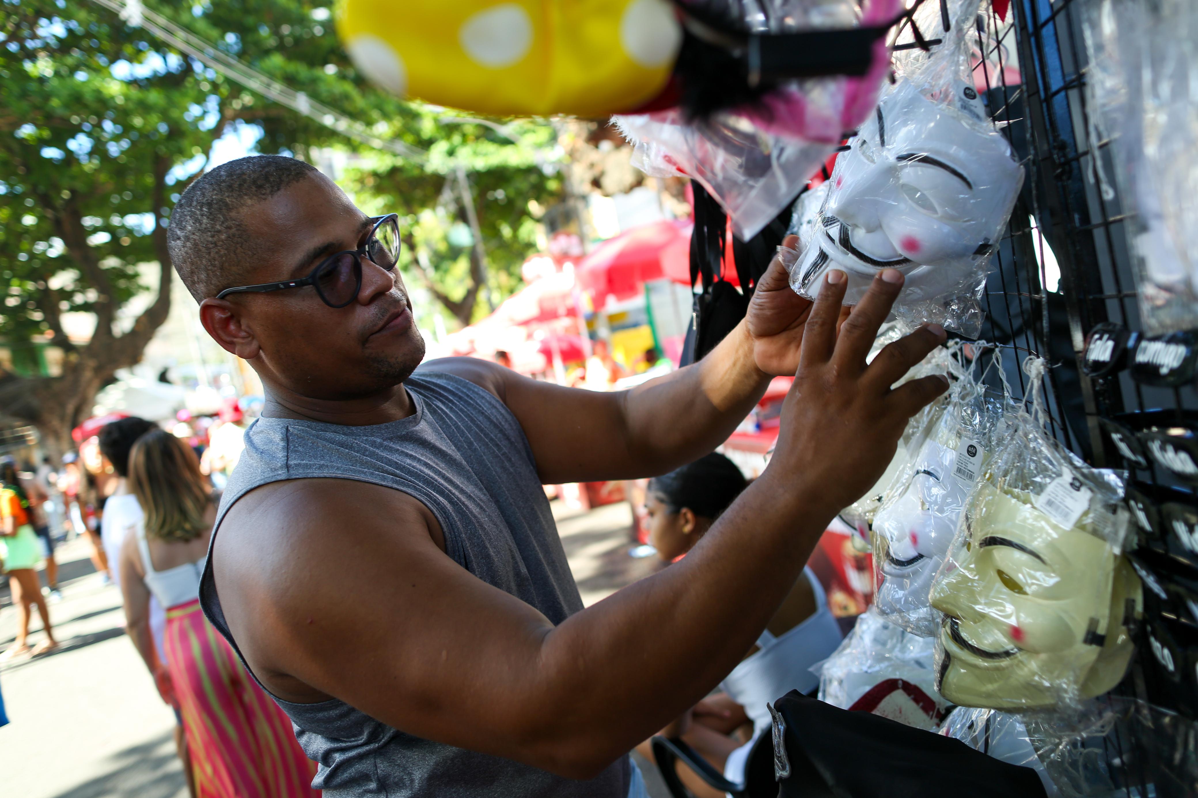 Fantasias, adereços e mais: veja as tendências para o Carnaval 2025 ...