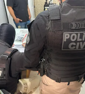 Imagem ilustrativa da imagem Urgente! Advogado parceiro de facção criminosa em Eunápolis é preso