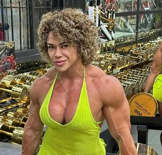 Imagem ilustrativa da imagem 'Mulher-Hulk' é morta por marido na Espanha
