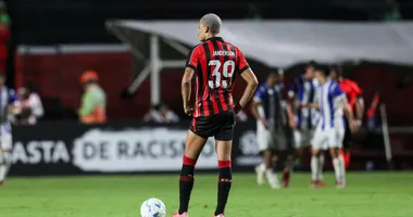 Imagem ilustrativa da imagem Janderson se despede do Vitória e agradece a torcida