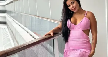 Imagem ilustrativa da imagem Vídeo íntimo vazado faz comissária de bordo transformar carreira