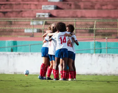 Em Feira, Mulheres de Aço empatam com o Juventude
