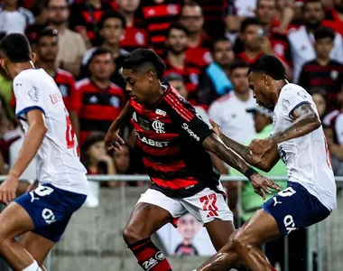 Bruno Henrique atua pelo Flamengo