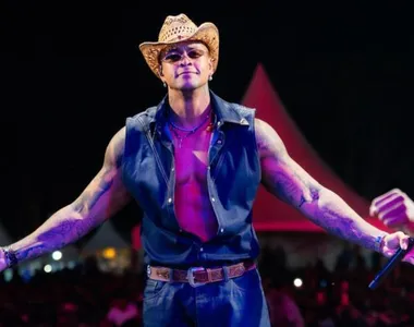 Léo Santana leva o forrogode ao Parque de Exposições