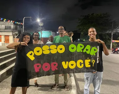 Grupo de jovens liderado por pastor usou a festa para espalhar o evangelho
