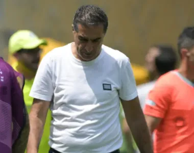 Treinador não resistiu a eliminação na Copa do Mundo de Clubes