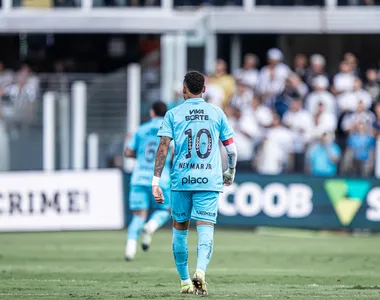 Neymar joga pouco no Santos, mas renova contrato até o fim de 2025