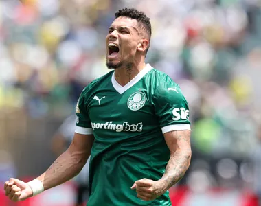 Paulinho foi o autor do gol que classificou o Palmeiras para as quartas de final do Mundial
