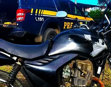 Homem é preso em Cruz das Almas após fugir da PRF com moto roubada e embriagado