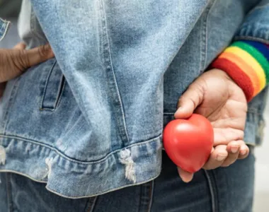 Solidão LGBTQIAPN+ é um dos assuntos mais discutidos na nova geração