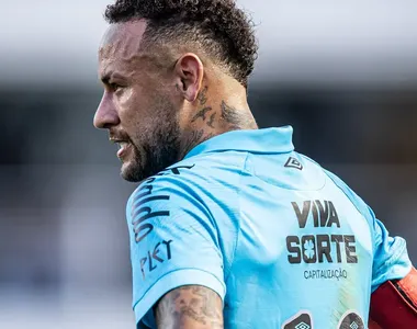 Neymar foi submetido a exames e testou positivo