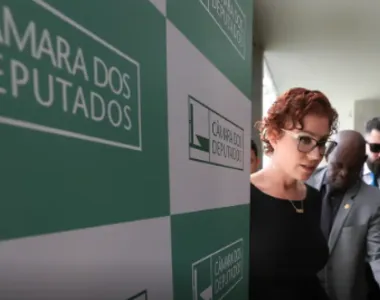 Zambelli está na Itália e teve nome incluído na lista vermelha da Interpol