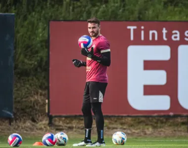 Gabriel tem contrato com o Vitória até dezembro de 2027