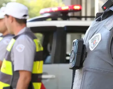 Caso com policial deixou internautas na bruxa