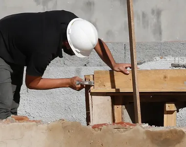 No caso das vagas que exigem experiência, o tempo de serviço deve ser comprovado em carteira de trabalho