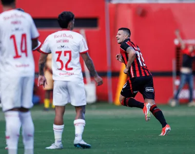 Gol de Renato Kayzer foi o único da partida
