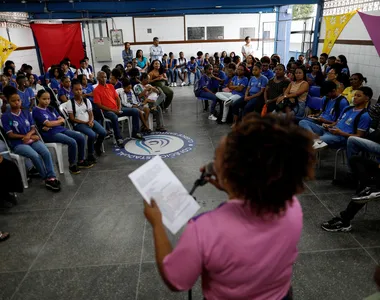 Ação ocorreu no Colégio Estadual Clarice Santiago dos Santos