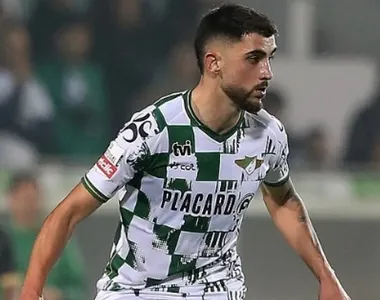 Rúben Ismael, novo volante do Vitória