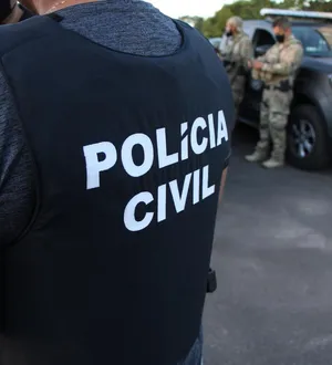 Imagem ilustrativa da imagem Homem de 72 anos acusado de estuprar filha de 10 anos na Bahia é preso