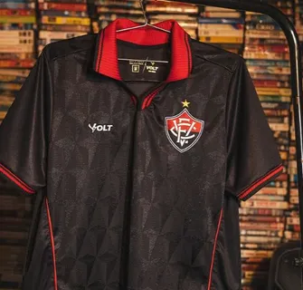Imagem ilustrativa da imagem Vitória lança terceiro uniforme inspirado nos anos 90