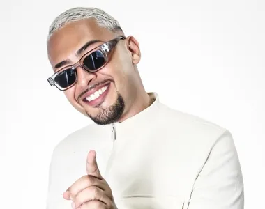 Prints de conversas íntimas do cantor Iago na Voz caíram na web