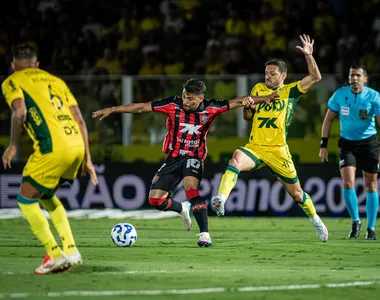 Jogo foi disputado no estádio José Maria de Campos Maia, no interior de São Paulo