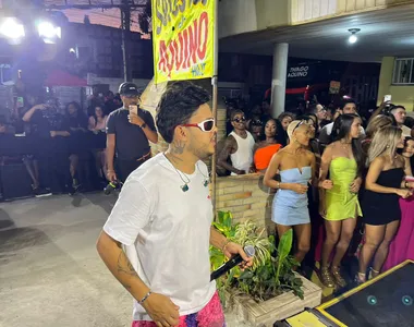 Thiago Aquino comandou a folia