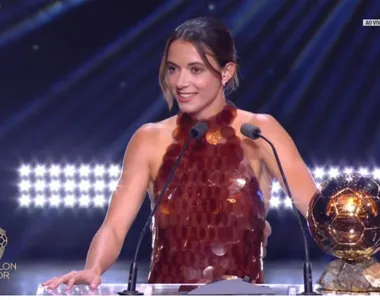 Aitana Bonmatí, atacante do Barcelona e eleita melhor jogadora do mundo pela terceira vez