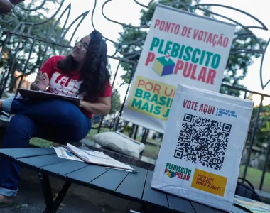 Plebiscito popular aconteceu no centro da capital baiana