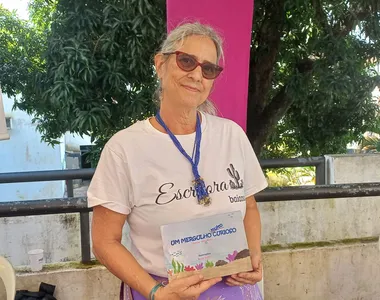 Carla Chastinet revelou que começou a escrever aos 50 anos