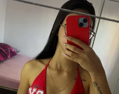 Jennifer Gomes retornou ao Instagram após ter conta suspensa
