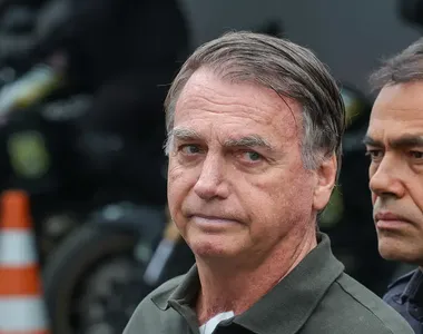 Bolsonaro está com anemia e pneumonia