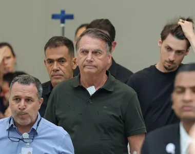 Jair Bolsonaro (PL) deu entrada em hospital com escolta reforçada