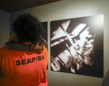 Detentas tiveram imagens feitas à mão expostas no Museu de Arte Contemporânea da Bahia