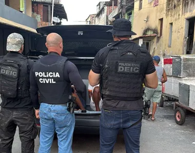 Policiais encontraram diversas motos desmanchadas em um imóvel