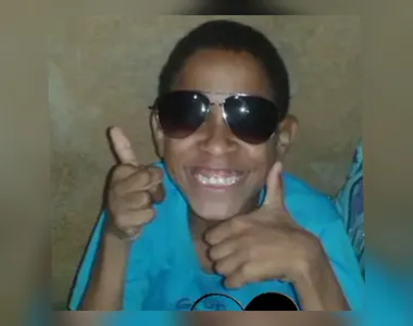 Familiares e vizinhos questionam a versão da polícia sobre a morte de Marcus