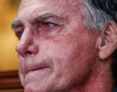 Jair Bolsonaro (PL) chorou enquanto desabafava sobre a atual situação