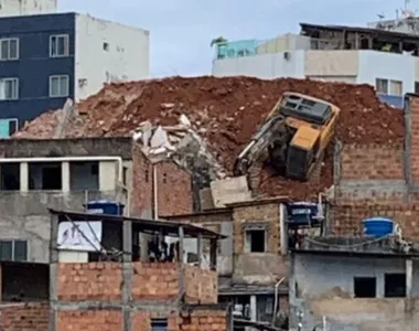 Desabamento aconteceu nesta sexta-feira (12) e deixou um ferido