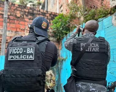 Policiais agem nas ruas
