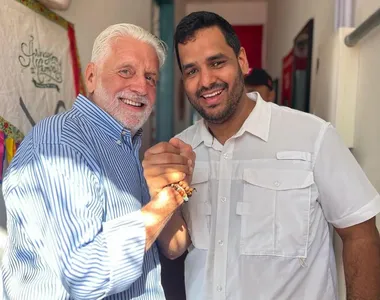 Senador Jaques Wagner e o presidente do PT Bahia, Tássio Brito