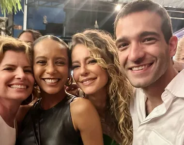Elenco de 'Vale Tudo' se reuniu no samba de aniversário do ator Humberto Carrão, o Afonso Roitman