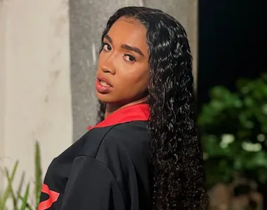 Blogueira Renatinha Machado critica cantora Iza