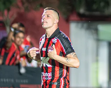 Renato Kayzer, artilheiro do Vitória