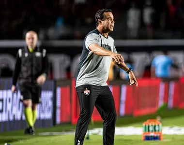 Rodrigo Chagas, técnico interino do Vitória