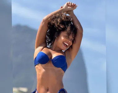Recentemente, Rafa fez lipo e troca de próteses mamárias