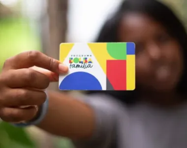 Salvador chama beneficiários do Bolsa Família para manter benefício ativo